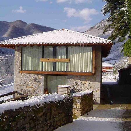 Apartamentos Rurales El Lleron Caso Bagian luar foto